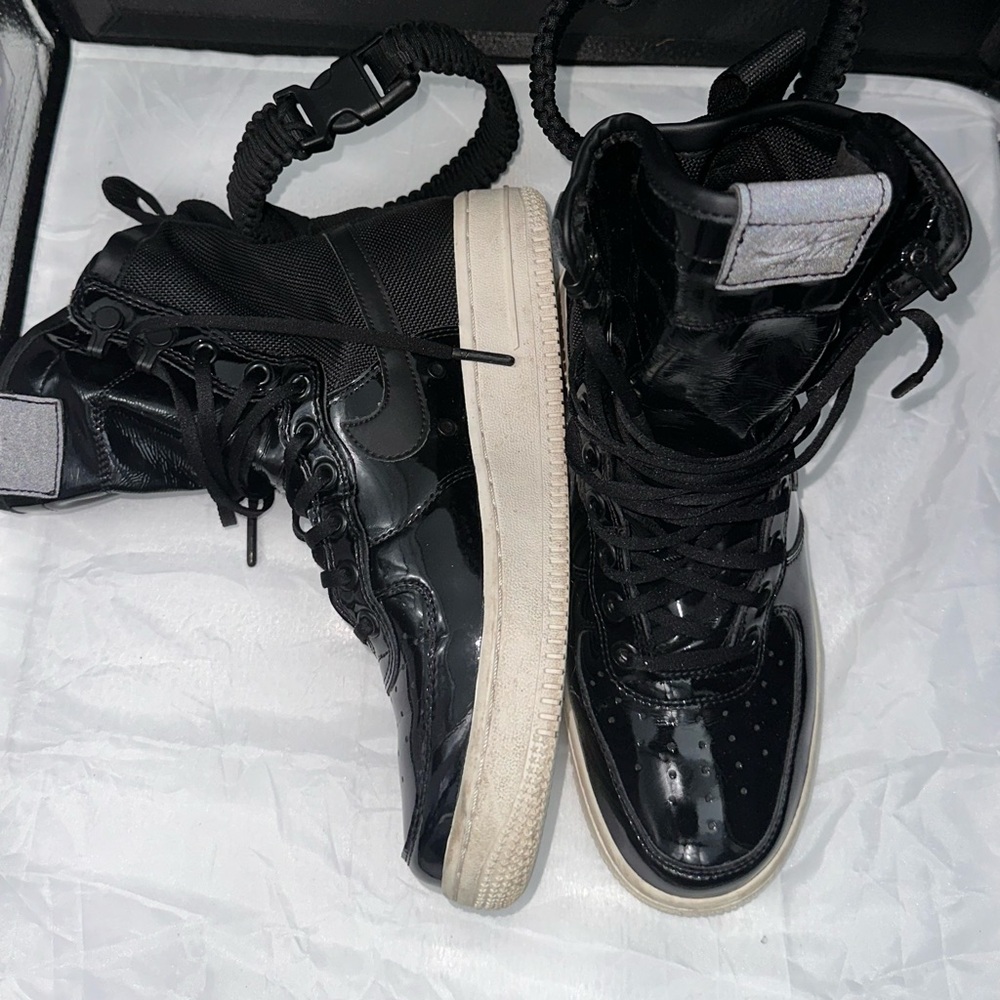 Nike patent leather nike